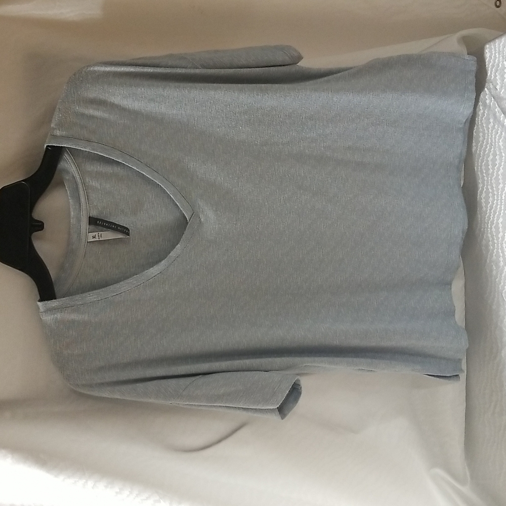 Jaclyn Intimates V-neck Shirt Size XL